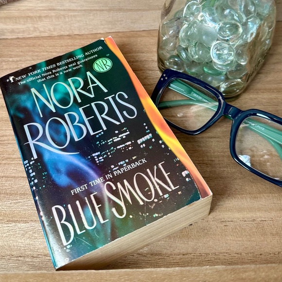 Blue Smoke by Nora Roberts | Romantic Suspense Paperback | Mystery - Picture 5 of 5